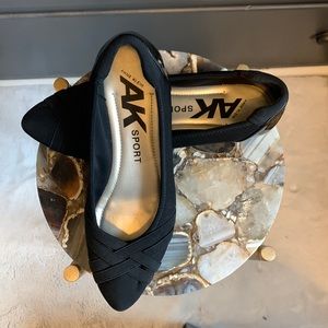 Anne Klein sport comfy but classy flats, size 6.5M